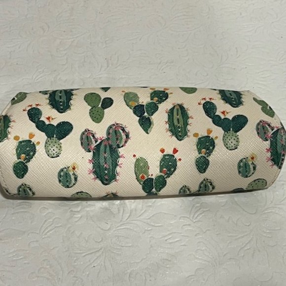 H&M Southwest Cactus Print Soft Faux Leather Eyeglasses Sunglasses Case Medium - Picture 4 of 7
